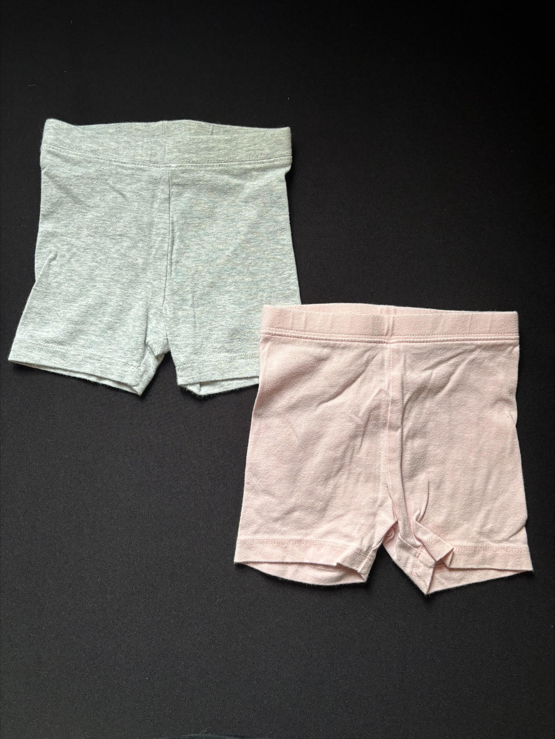 Short (deux paires) 2T OLD NAVY (202-6)