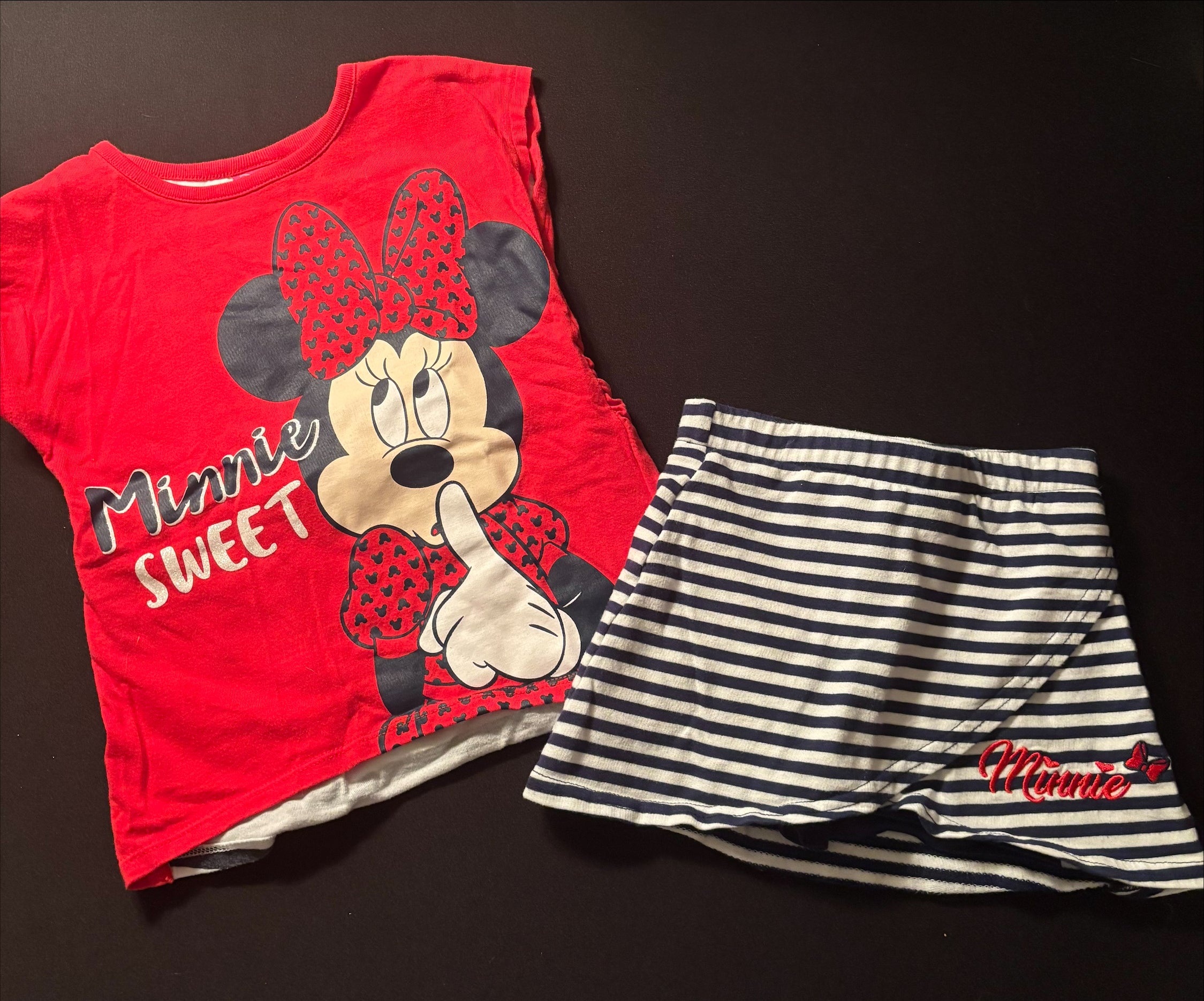Ensemble deux pièces  (jupe short) 3T DISNEY (2165)