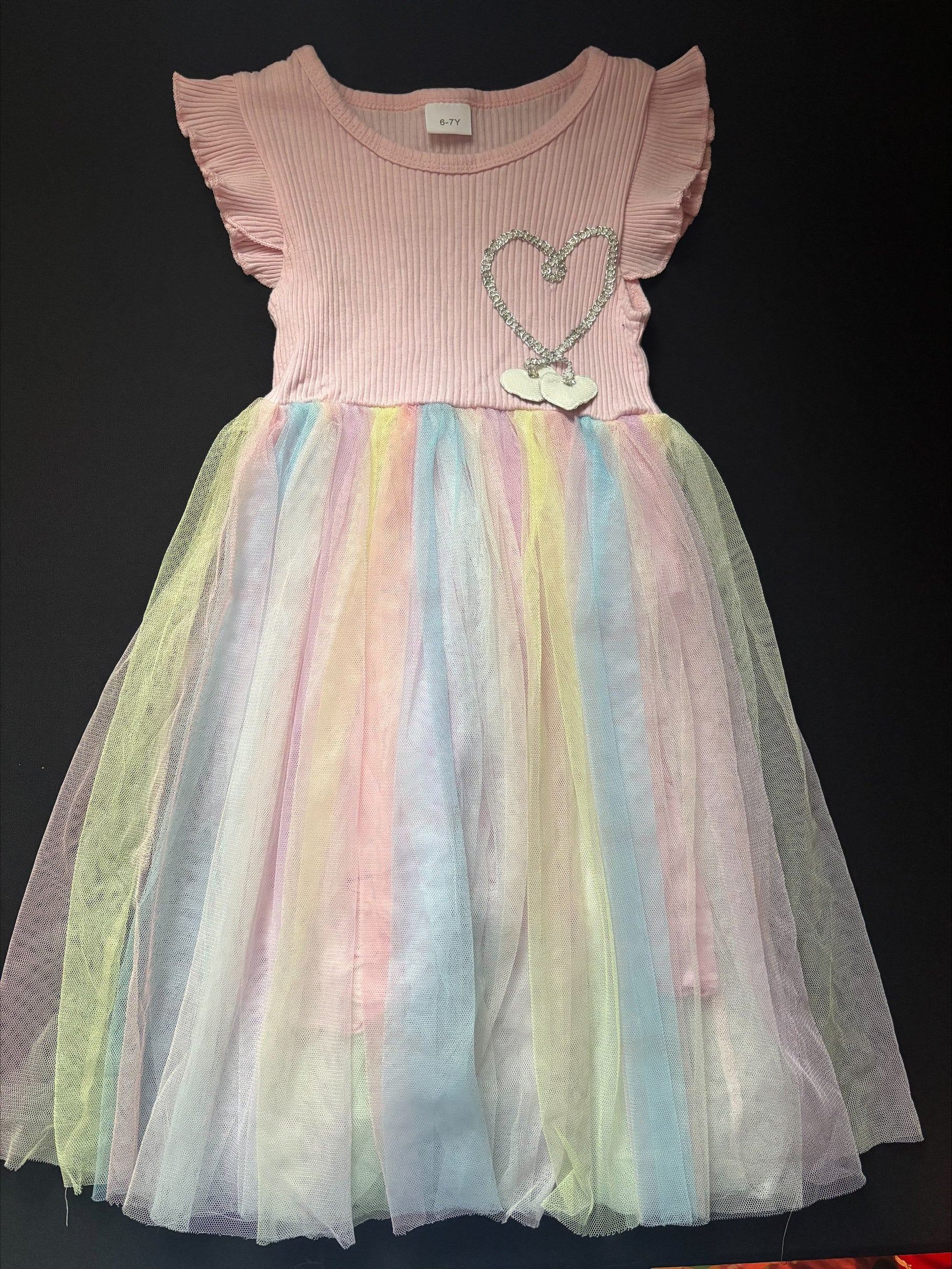 Robe 6-7 ans ( 069-3) (mini tâche)