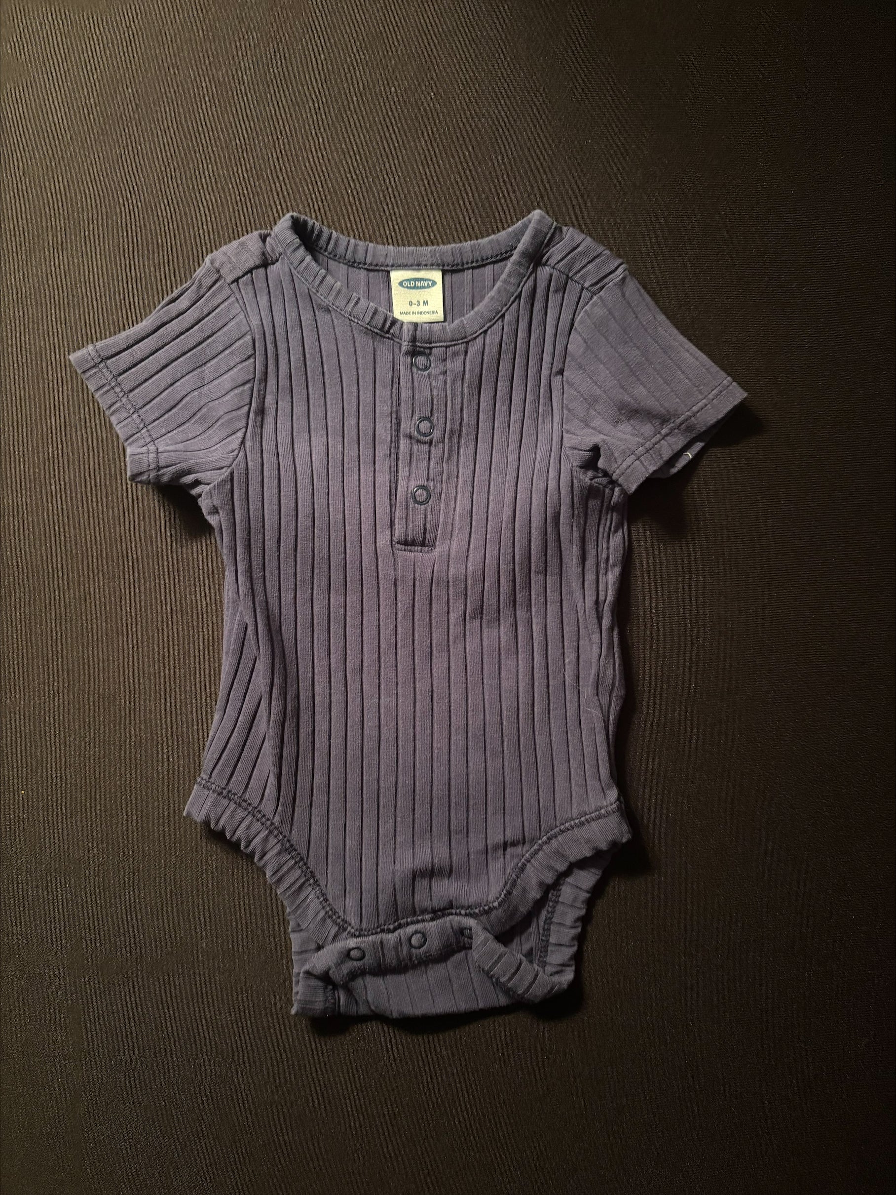 Cache couche 0-3 mois OLD NAVY