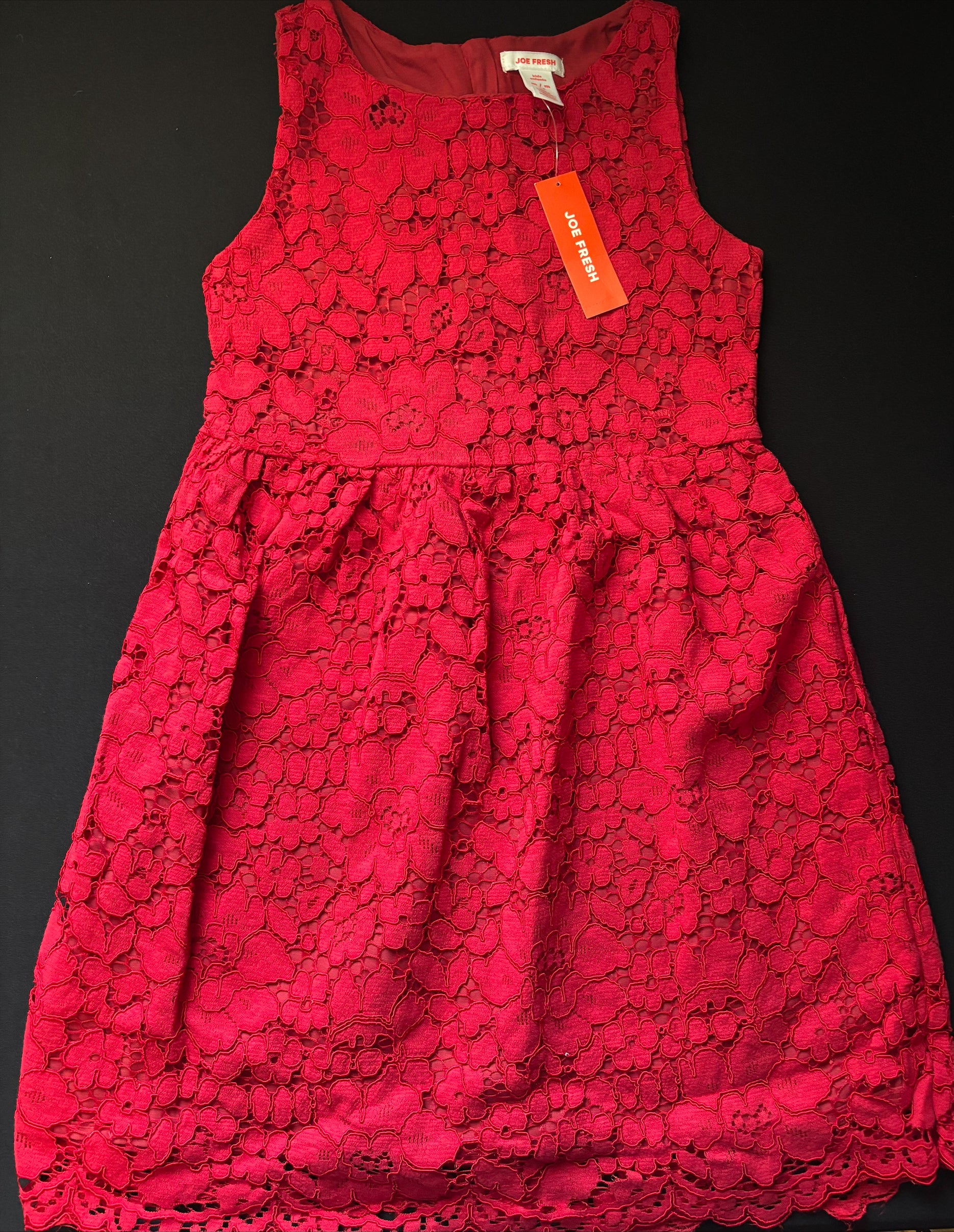 Robe NEUF AVEC ÉTIQUETTE, grandeur 7/8 M, JOE FRESH (524-13)