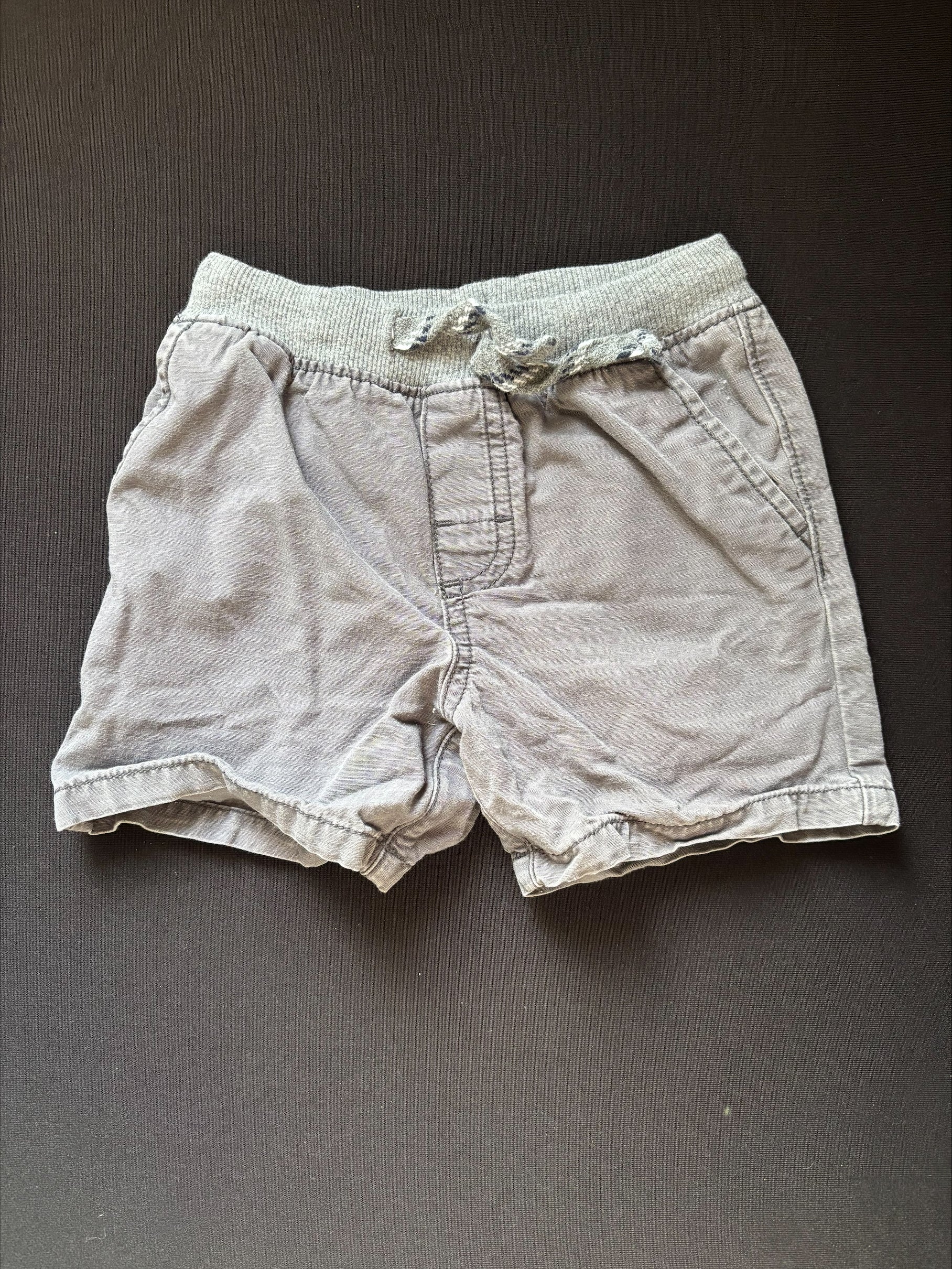 Short grise foncé 18 mois CARTER'S (429.11)