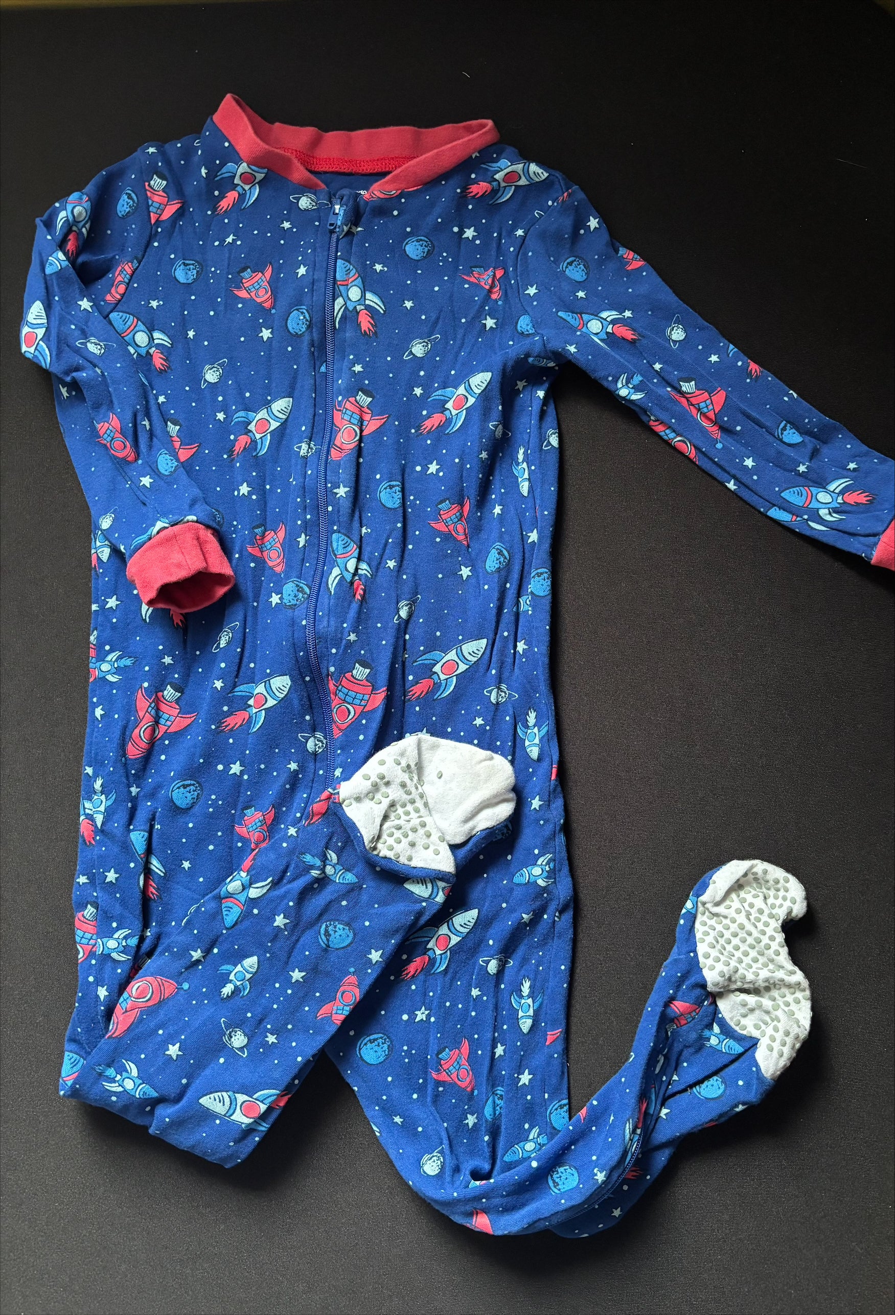 Pijama 3T GEORGE (antidérapant manquant sous les pieds) (003-5)