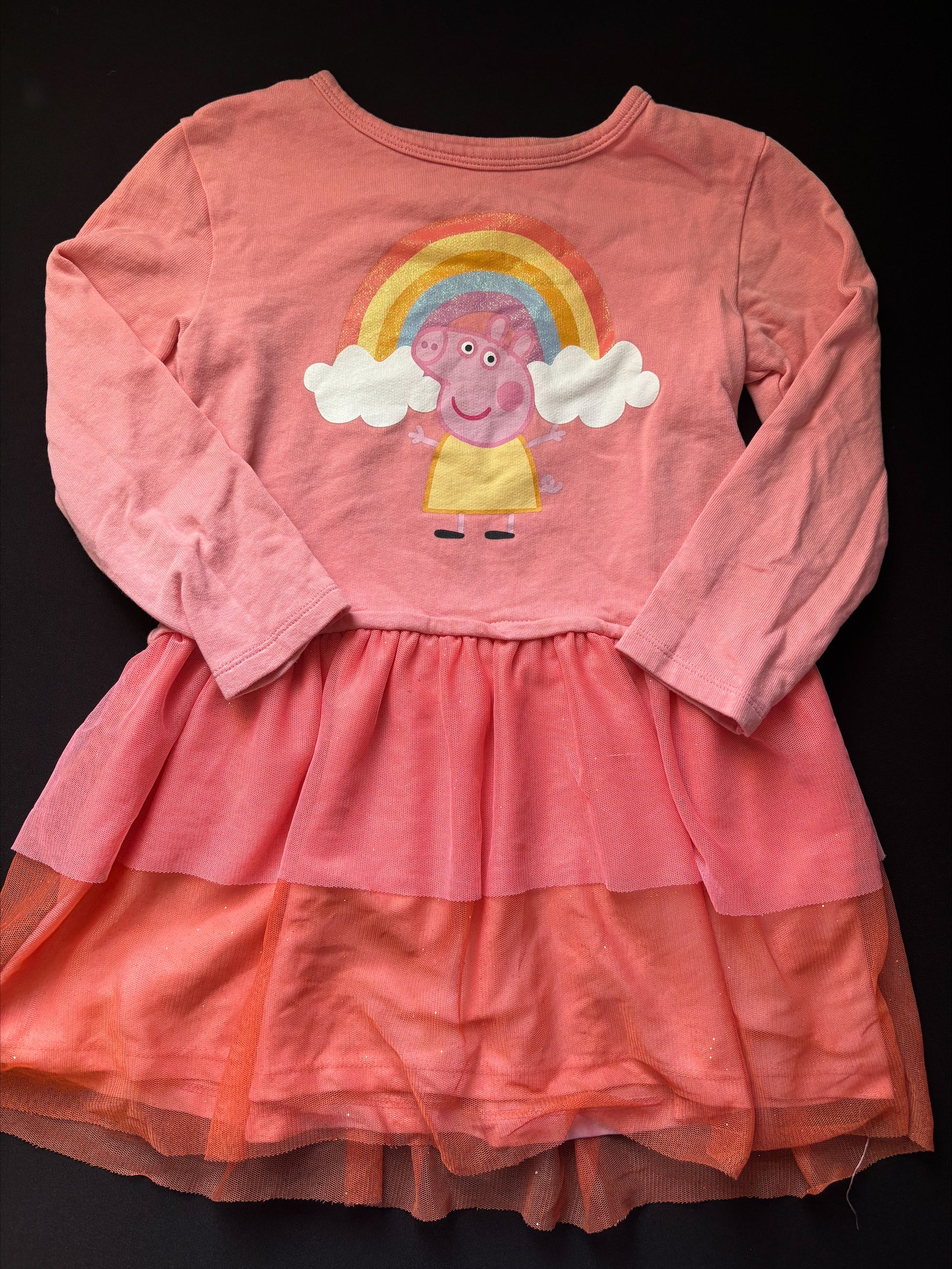 Robe, grandeur 7 (mini tâche sur le tutu) (538-13)