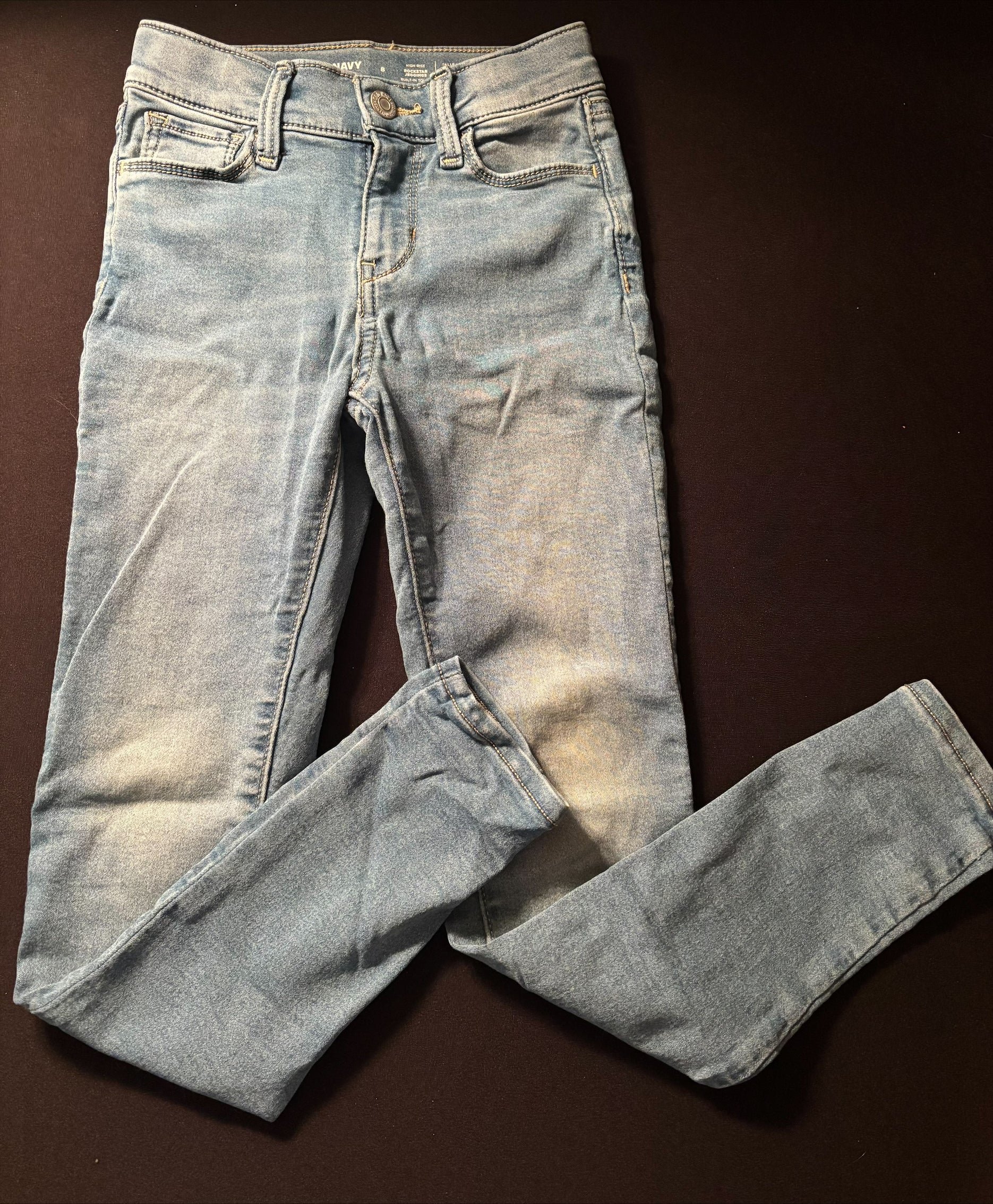 Jean 8 ans OLD NAVY (petite usure sur genoux)