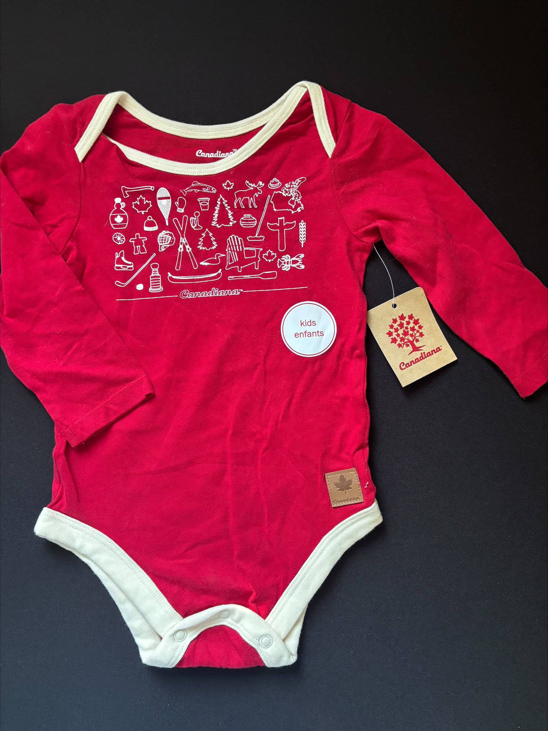 Cache couche NEUF 12-18 mois CANADIANA (390-10)