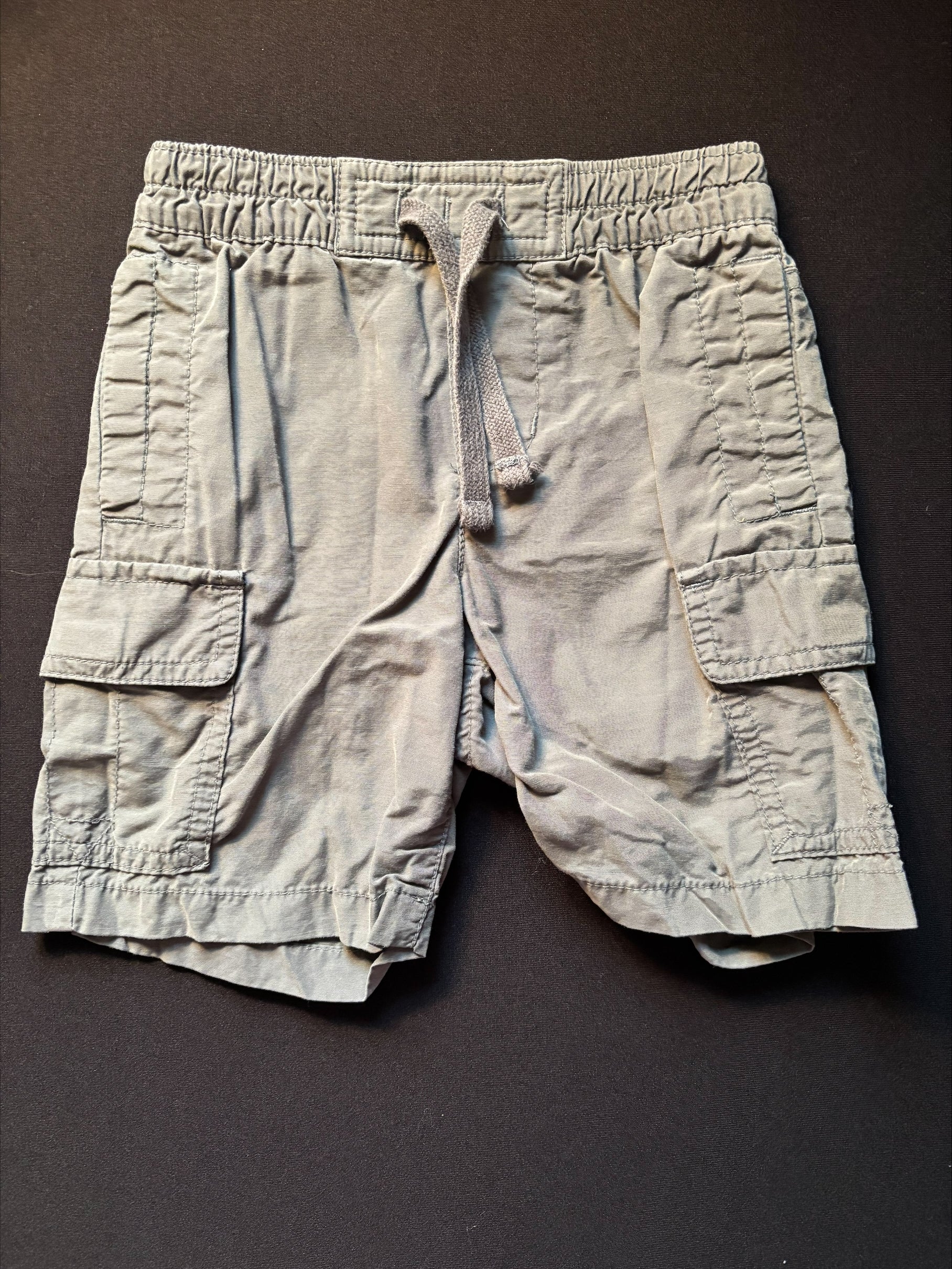 Short 18-24 mois OLD NAVY, vert forêt (700-17)